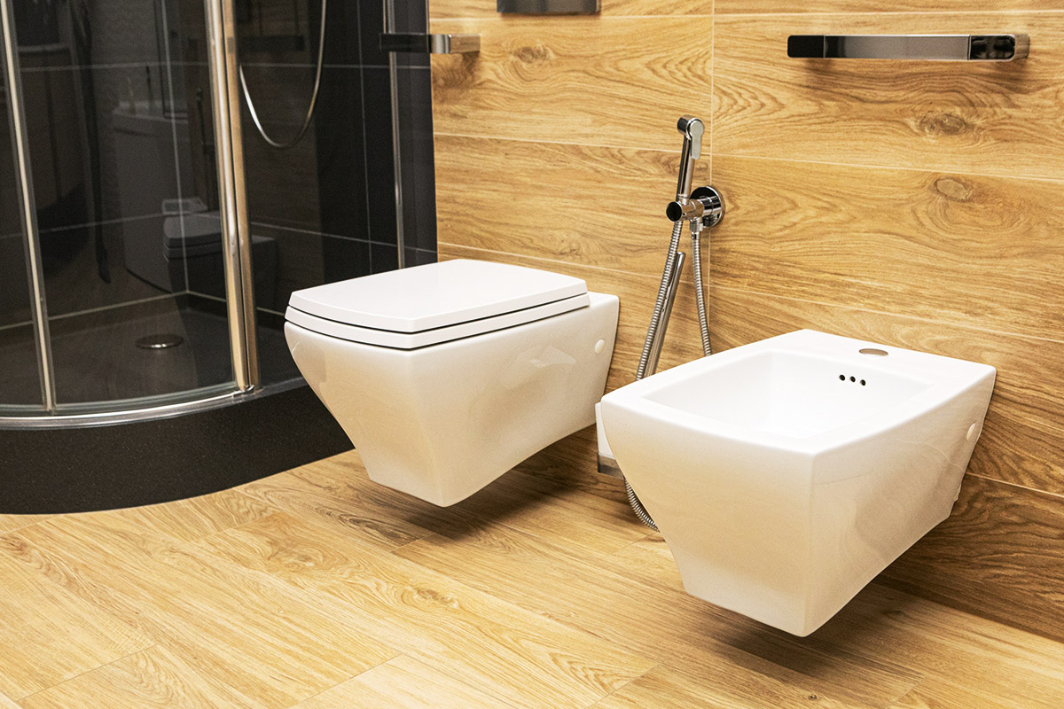 Sanitari bagno sospesi